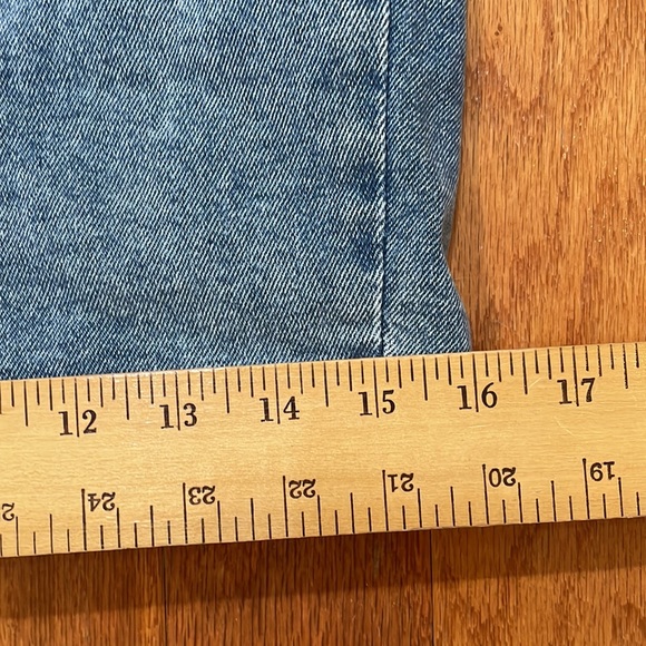 A NWT Levi’s Strauss & CO. Size 26 Blue Jeans Skirt Pencil Style Pockets - Picture 12 of 16